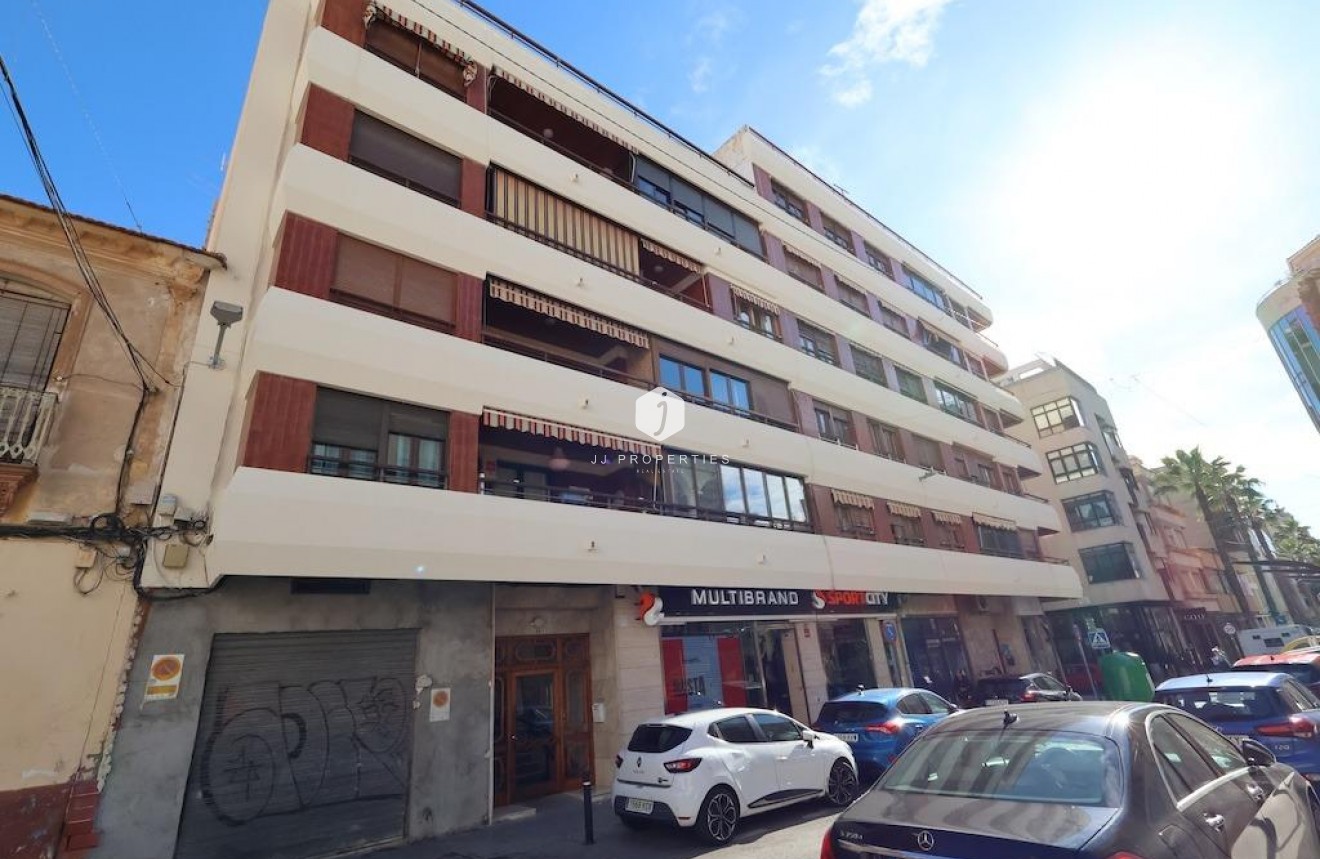 Resale - Apartment / flat -
Torrevieja - Costa Blanca