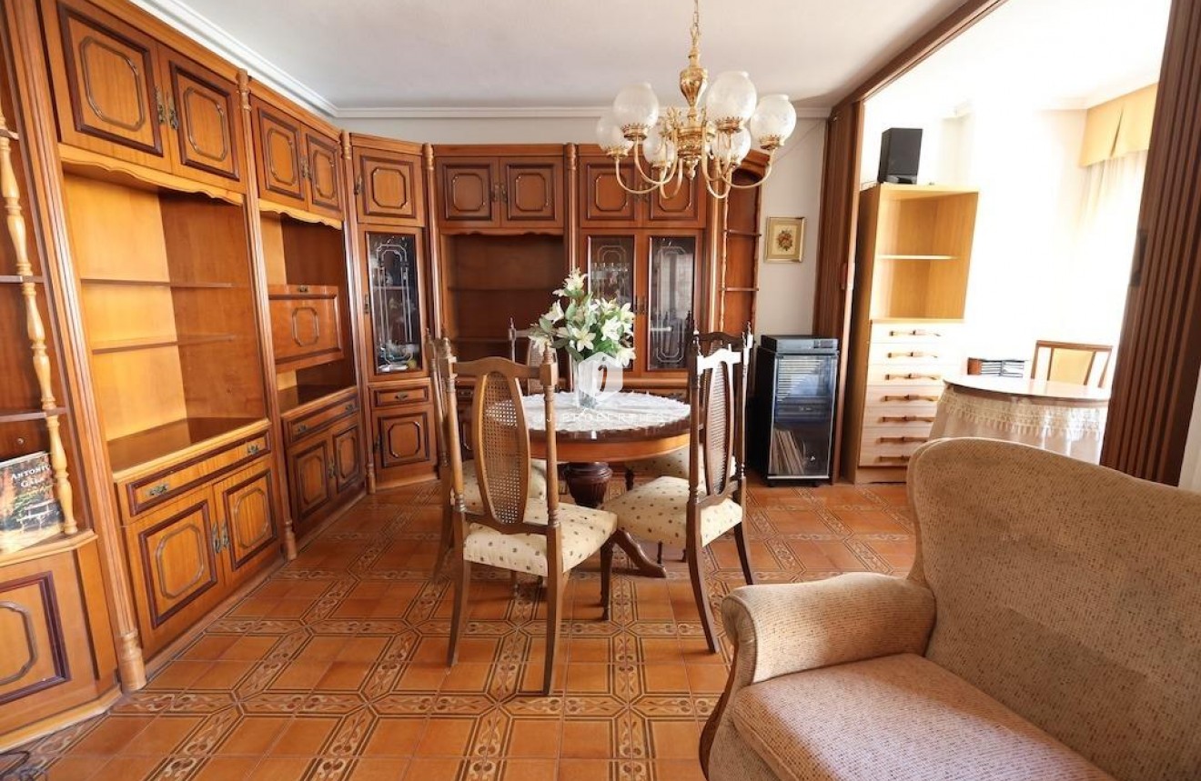 Resale - Apartment / flat -
Torrevieja - Costa Blanca