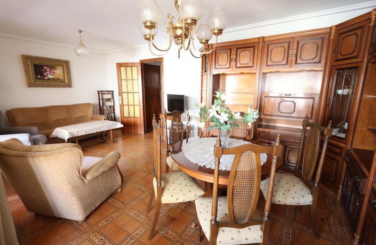 Resale - Apartment / flat -
Torrevieja - Costa Blanca