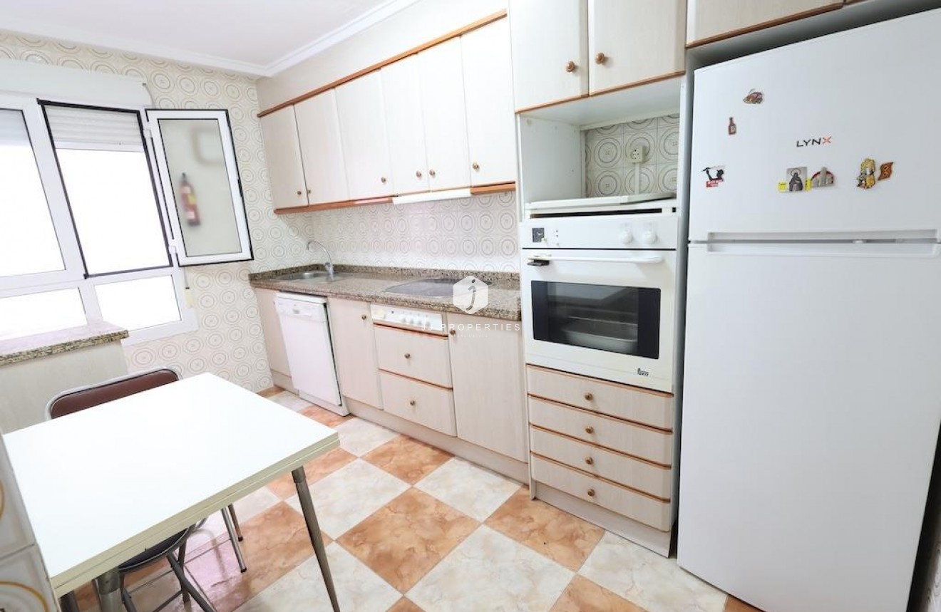 Resale - Apartment / flat -
Torrevieja - Costa Blanca