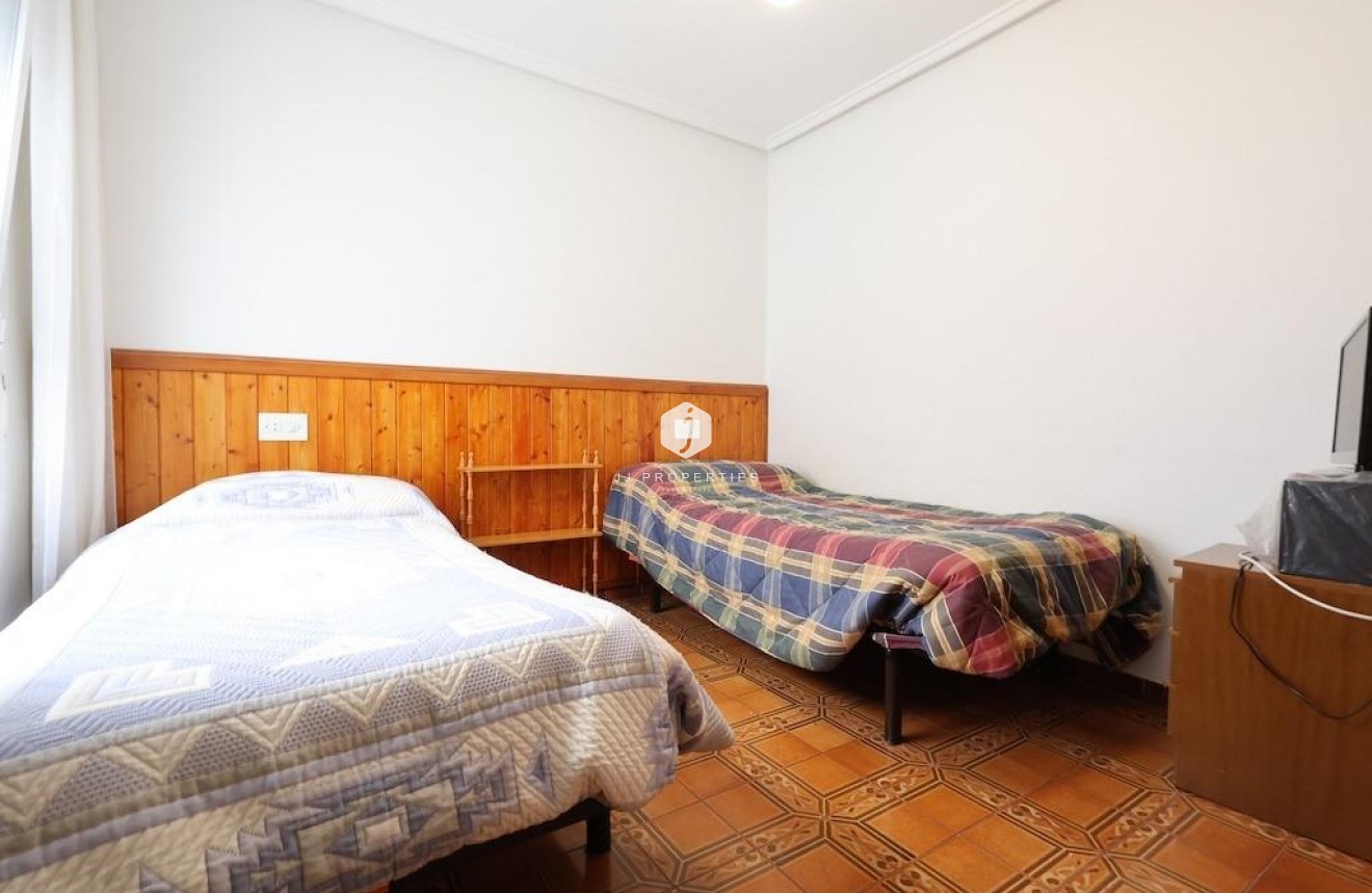 Resale - Apartment / flat -
Torrevieja - Costa Blanca