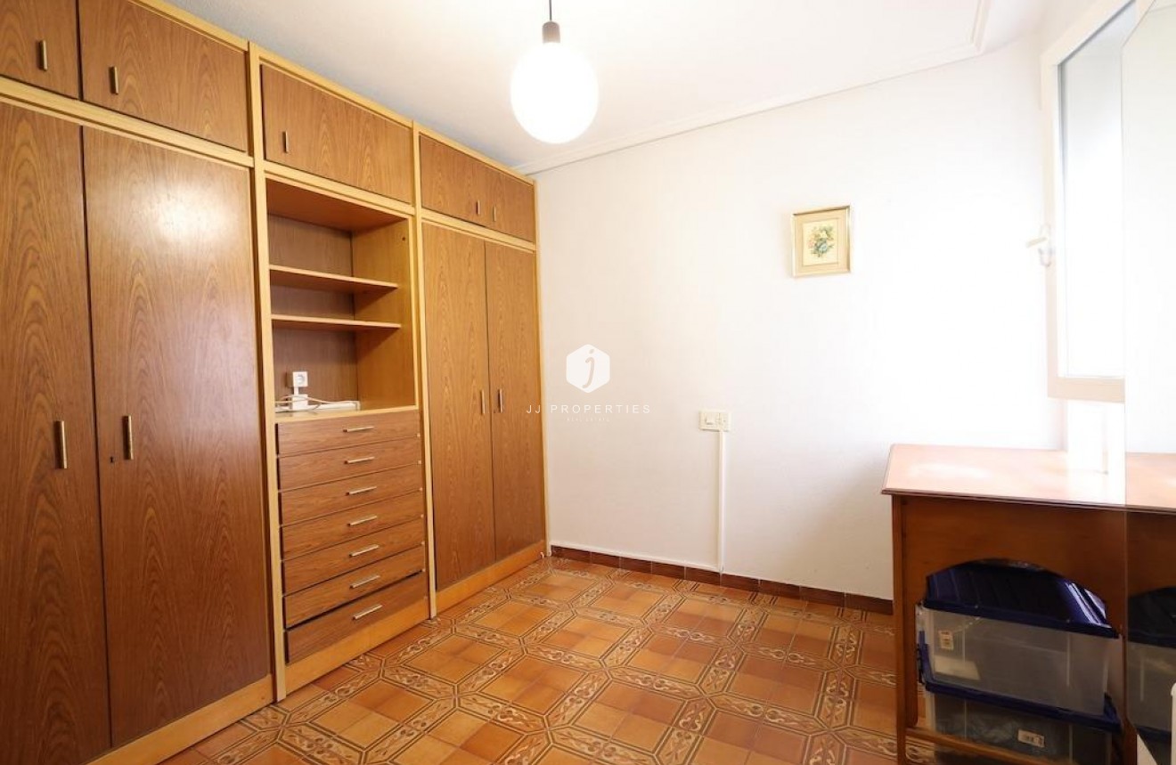 Resale - Apartment / flat -
Torrevieja - Costa Blanca