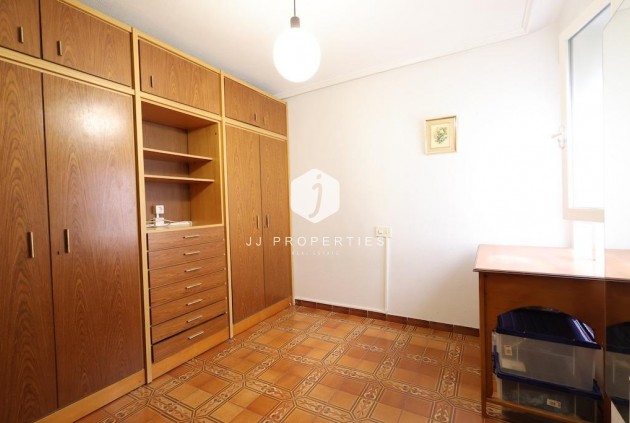 Resale - Apartment / flat -
Torrevieja - Costa Blanca
