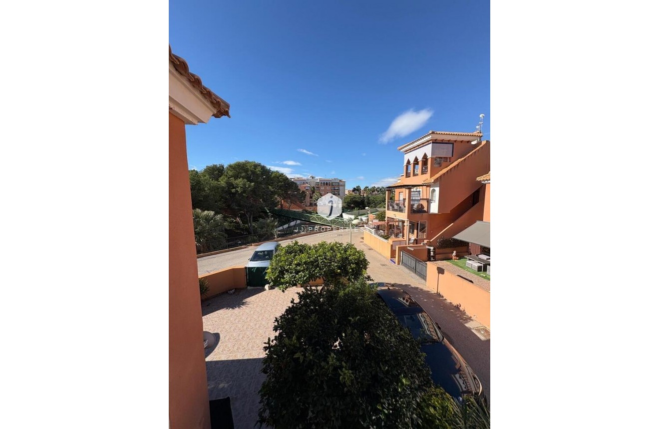 Resale - Penthouse -
Playa Flamenca - Costa Blanca