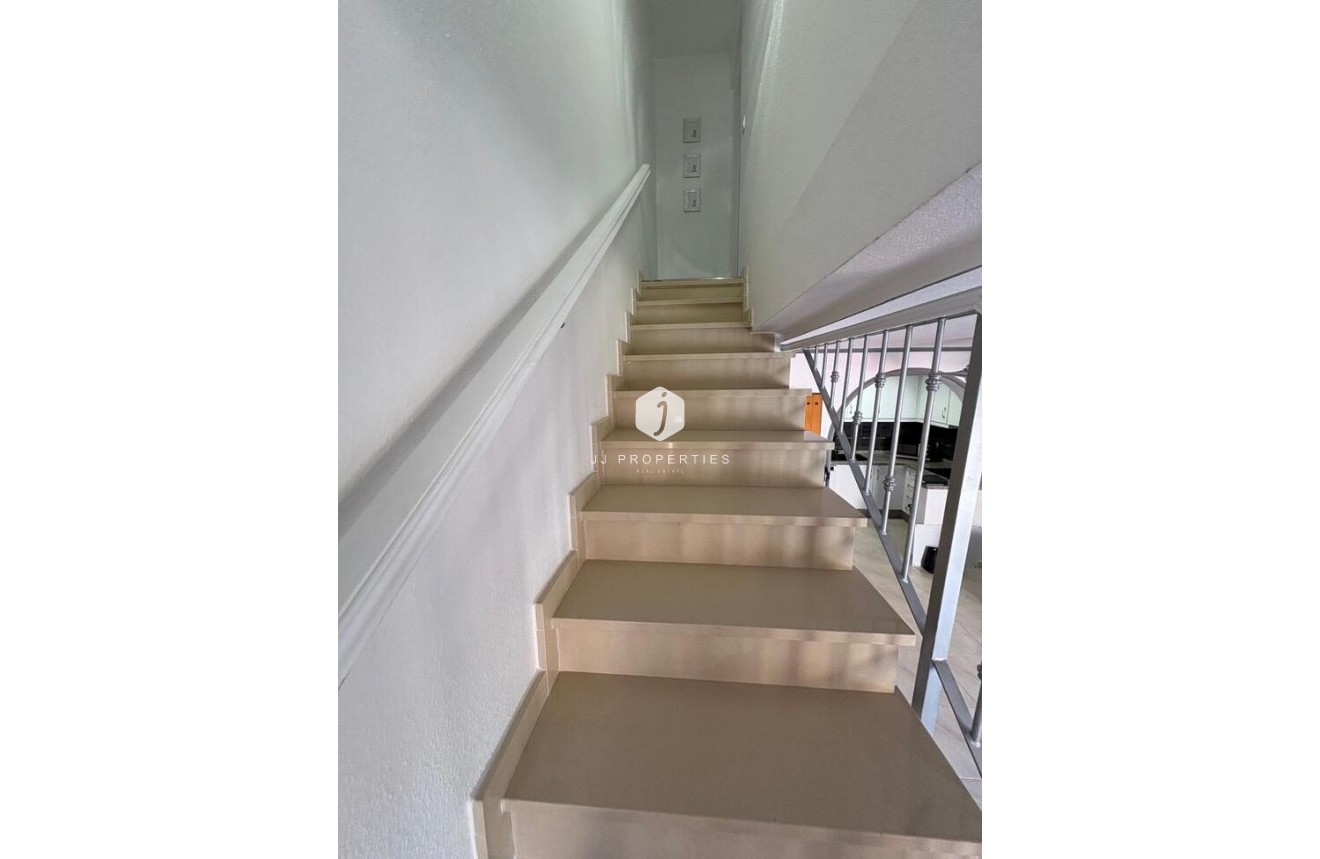 Resale - Penthouse -
Playa Flamenca - Costa Blanca