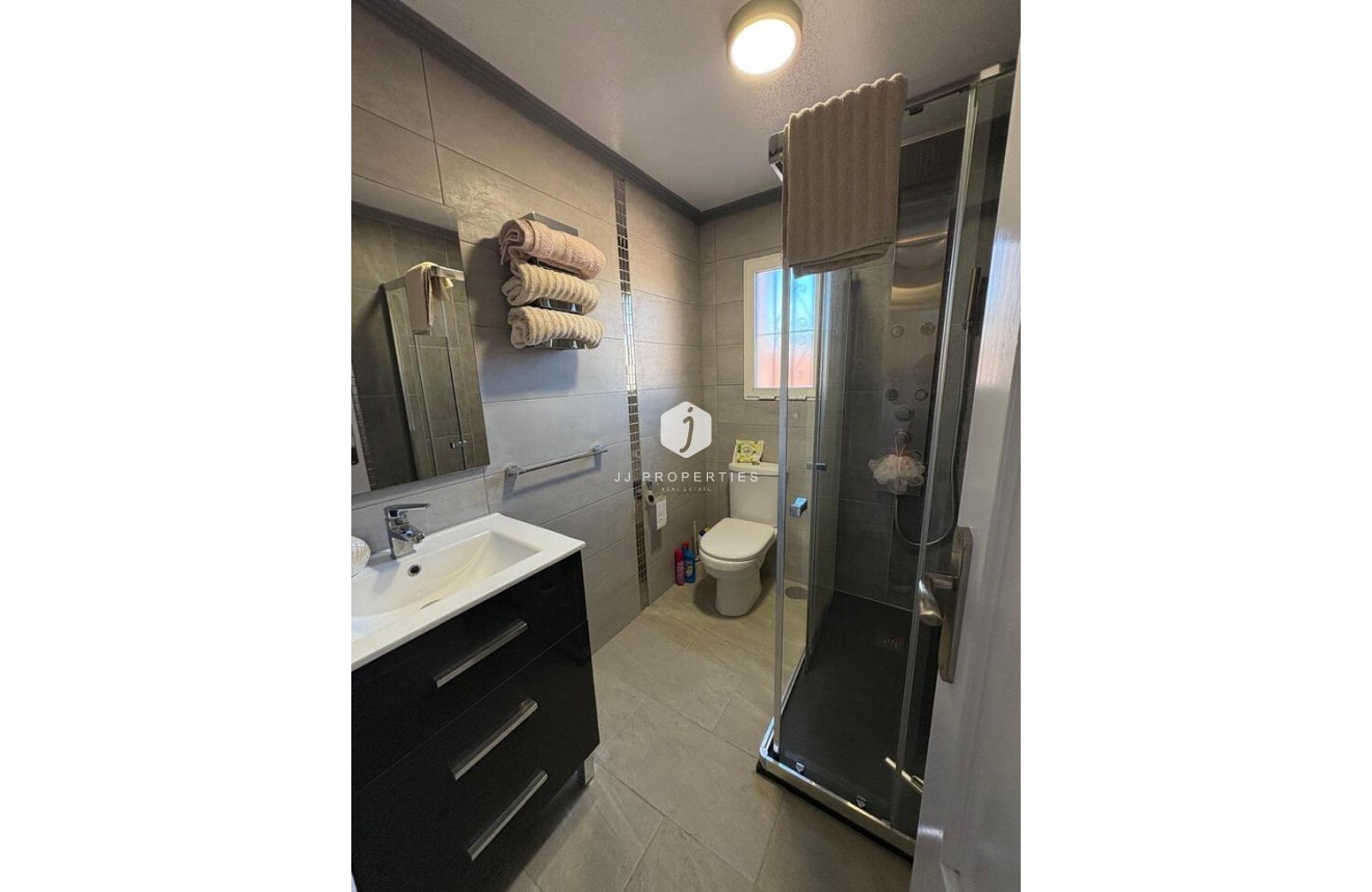 Resale - Penthouse -
Playa Flamenca - Costa Blanca