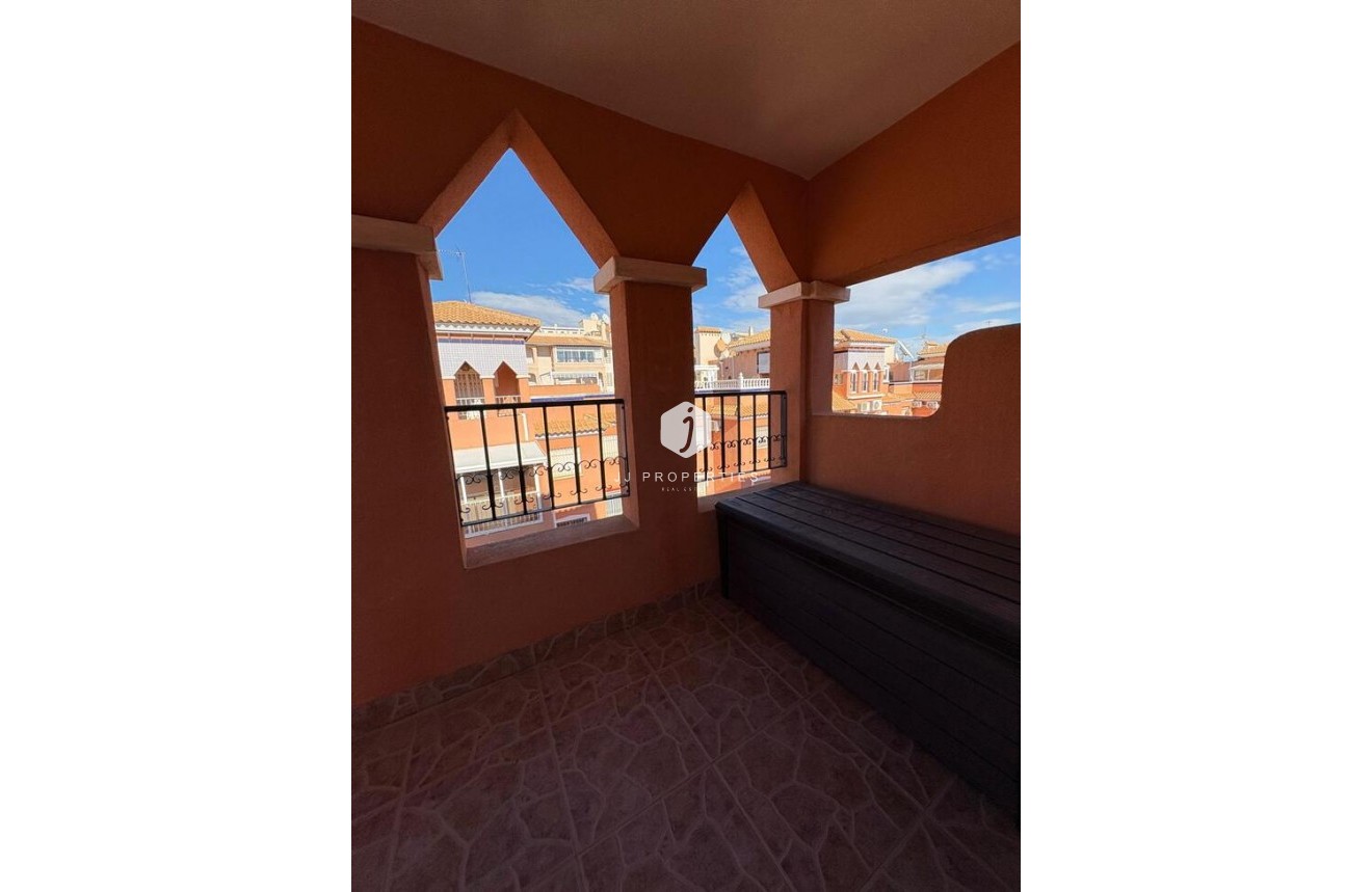 Resale - Penthouse -
Playa Flamenca - Costa Blanca