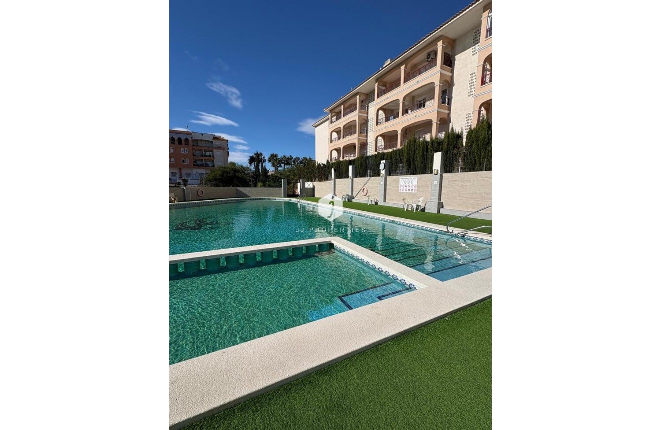 Resale - Penthouse -
Playa Flamenca - Costa Blanca