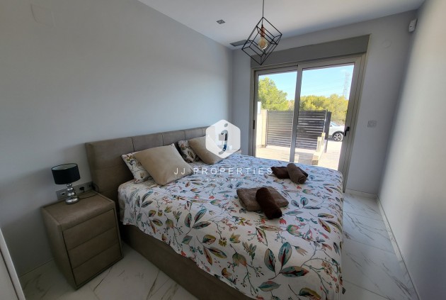 Resale - Villa -
Orihuela Costa - Costa Blanca