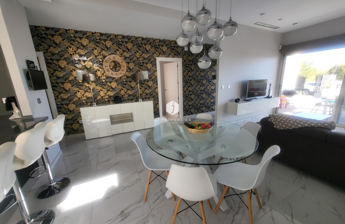 Resale - Villa -
Orihuela Costa - Costa Blanca