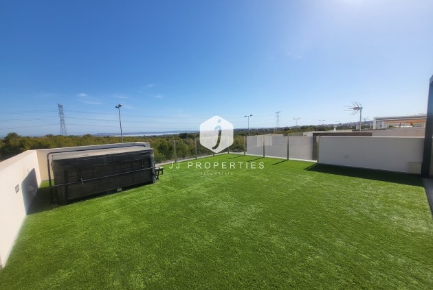 Resale - Villa -
Orihuela Costa - Costa Blanca