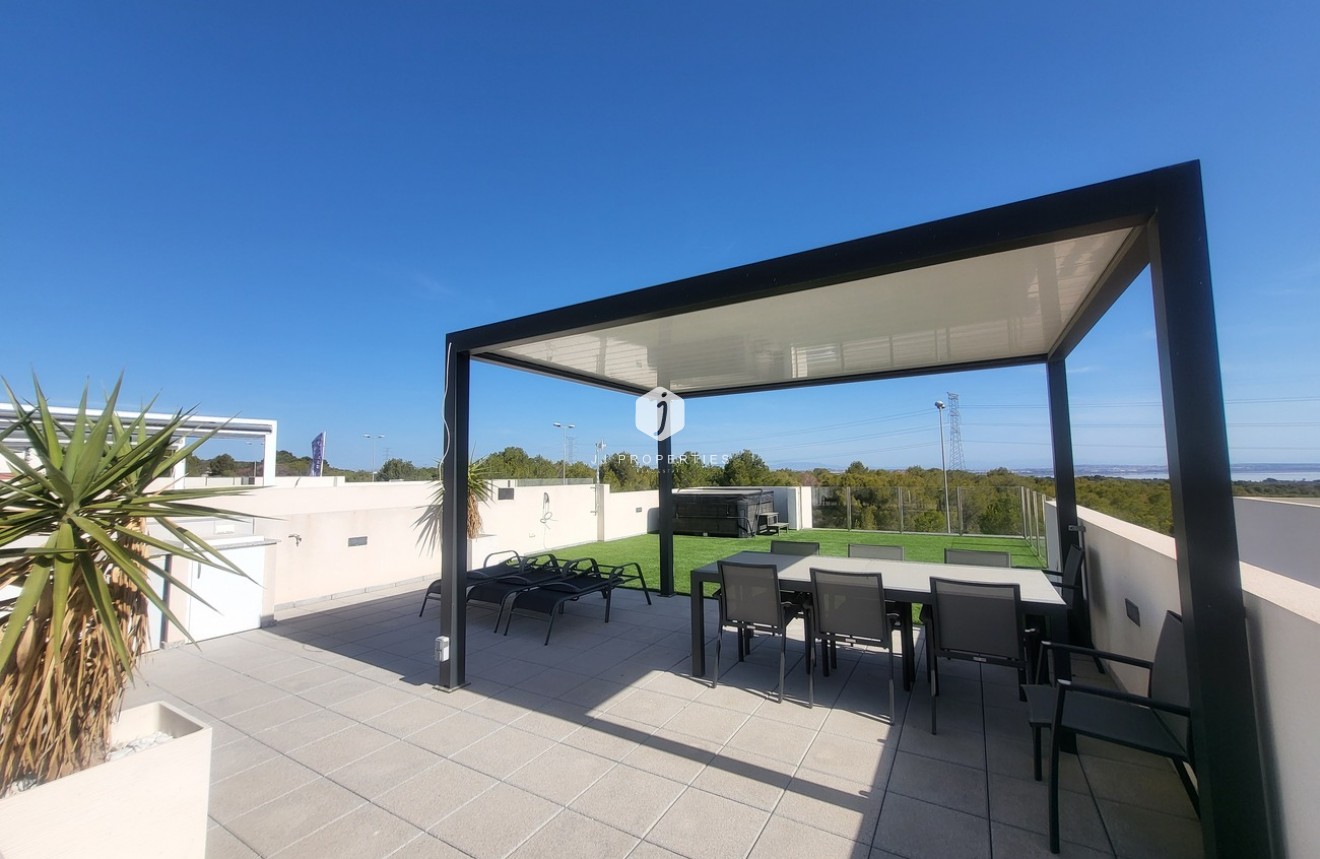 Resale - Villa -
Orihuela Costa - Costa Blanca