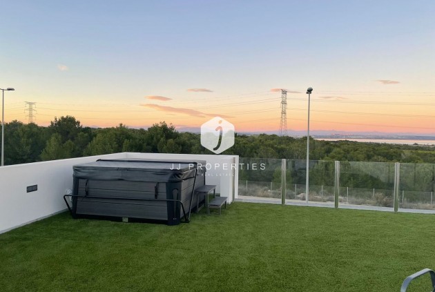 Resale - Villa -
Orihuela Costa - Costa Blanca