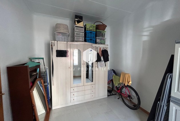 Resale - Villa -
Jacarilla - Inland