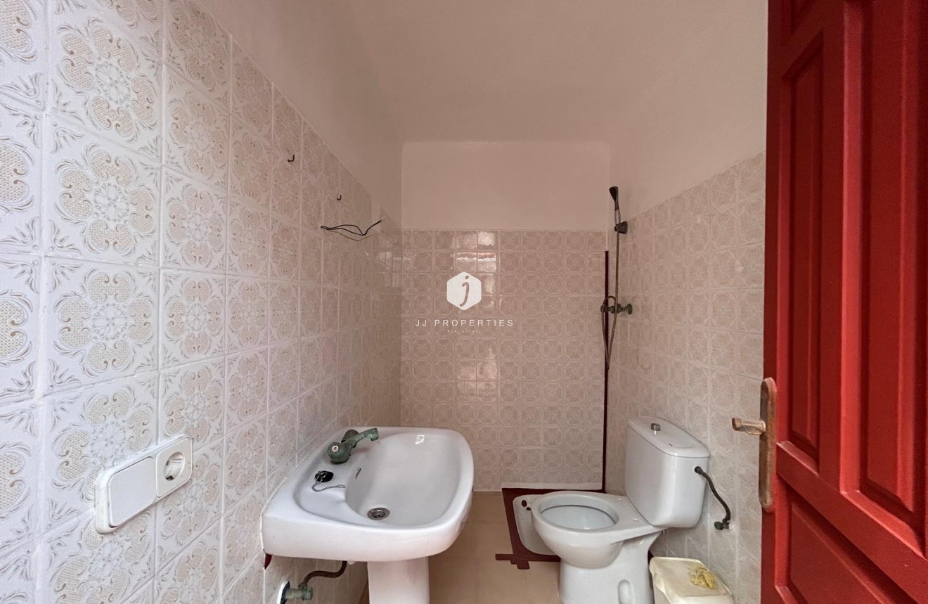 Resale - Villa -
Jacarilla - Inland