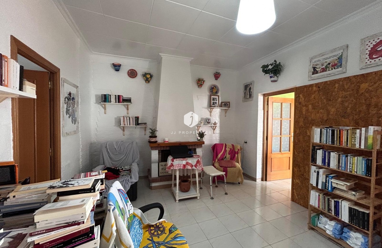 Resale - Villa -
Jacarilla - Inland