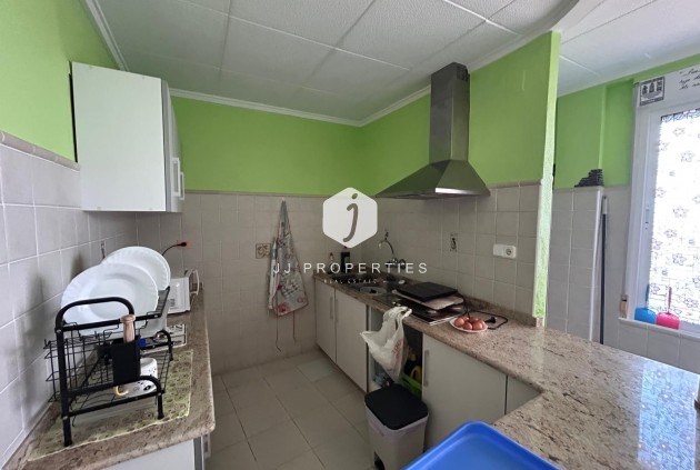 Resale - Villa -
Jacarilla - Inland