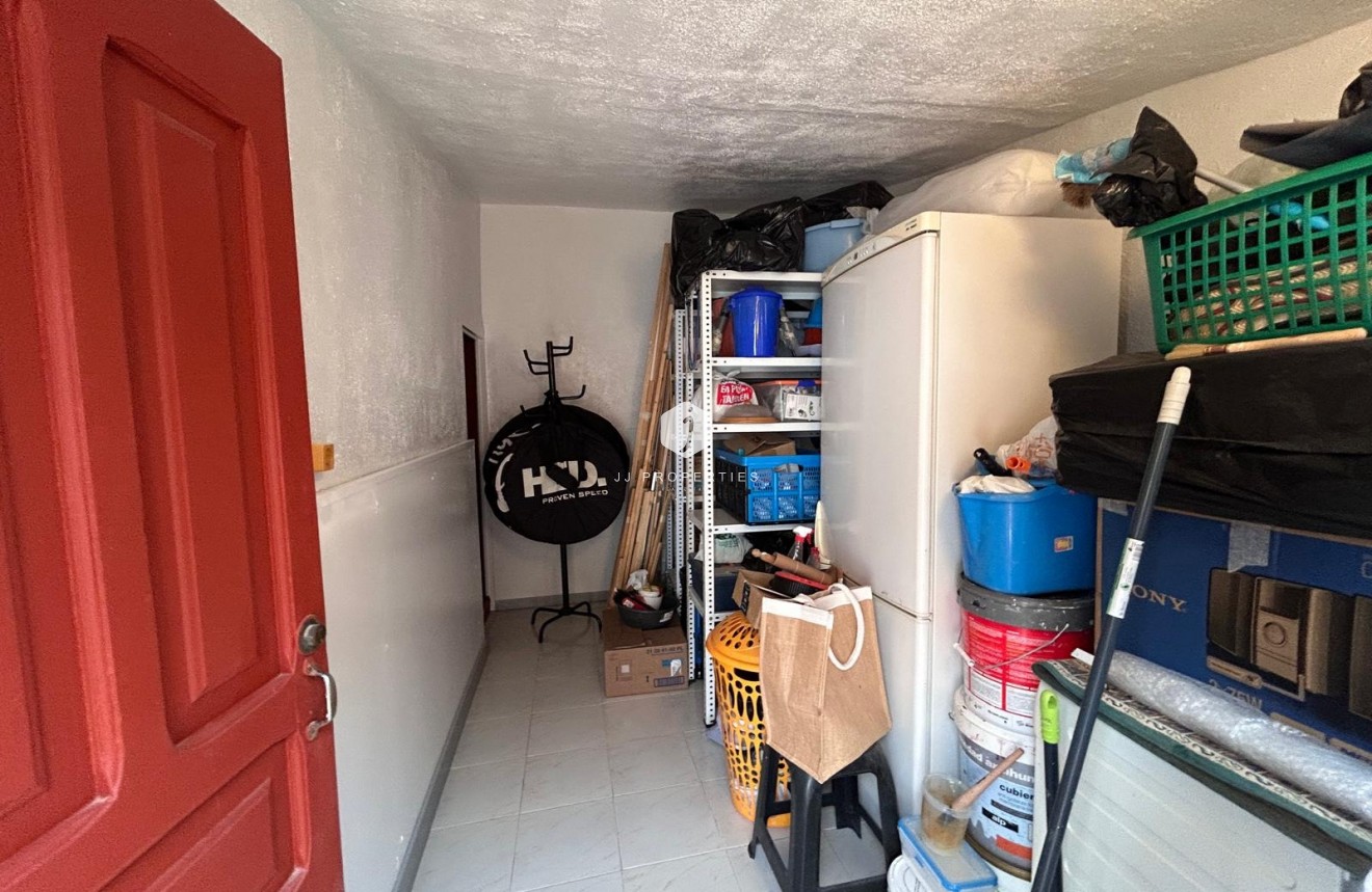 Resale - Villa -
Jacarilla - Inland