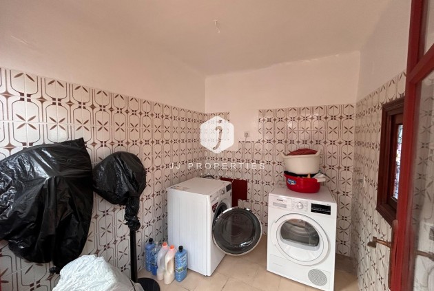 Resale - Villa -
Jacarilla - Inland