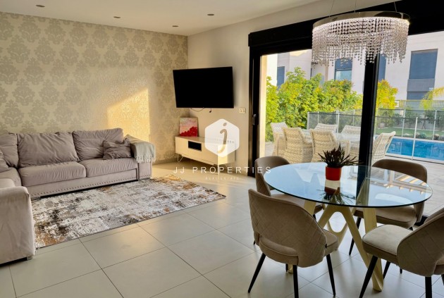 Resale - Villa -
Rojales - Cuidad Quesada