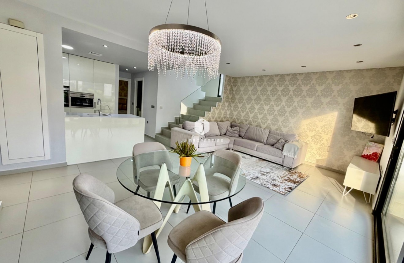 Resale - Villa -
Rojales - Cuidad Quesada