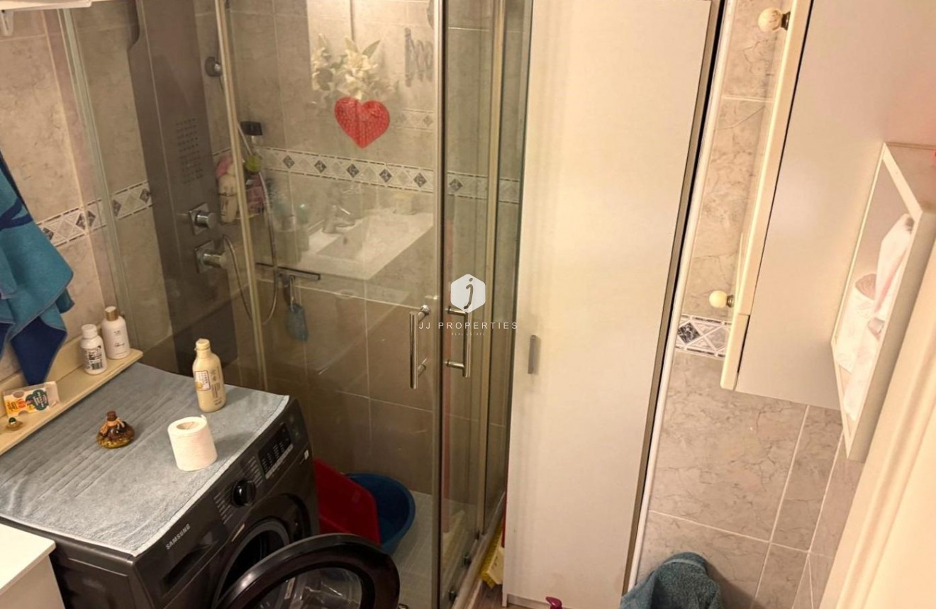 Resale - Apartment / flat -
Torrevieja - Playa del Cura