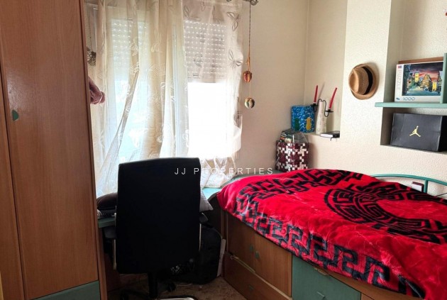 Resale - Apartment / flat -
Torrevieja - Playa del Cura