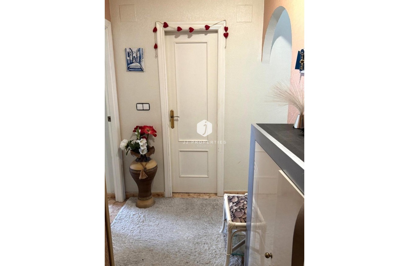 Resale - Apartment / flat -
Torrevieja - Playa del Cura