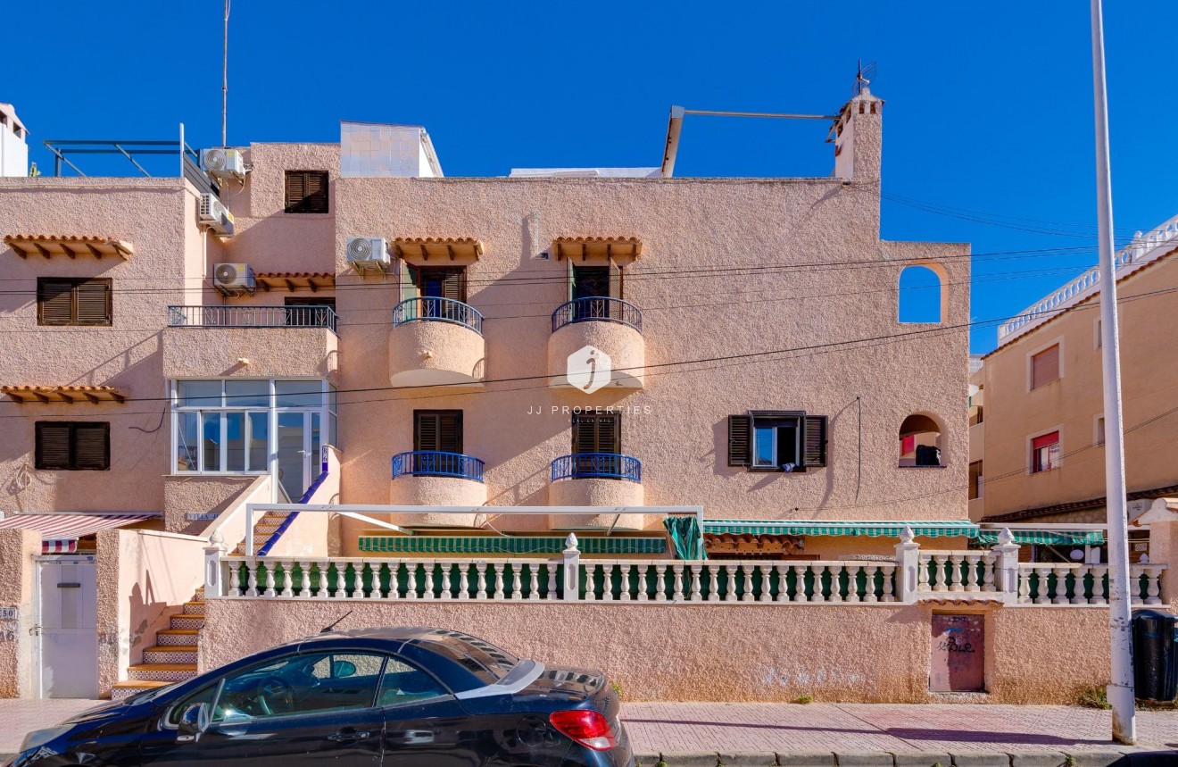 Resale - Bungalow -
Torrevieja - La Mata