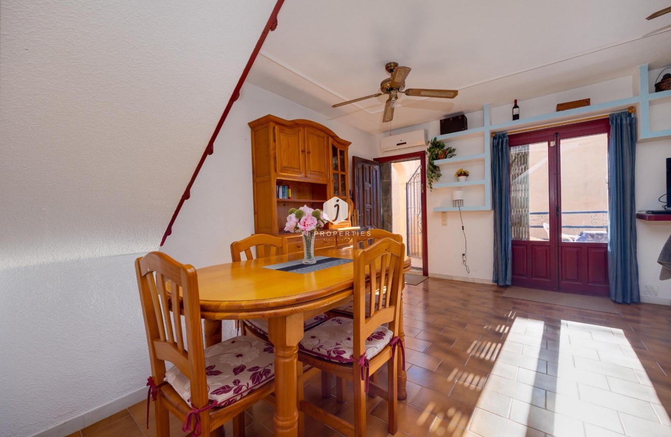 Resale - Bungalow -
Torrevieja - La Mata