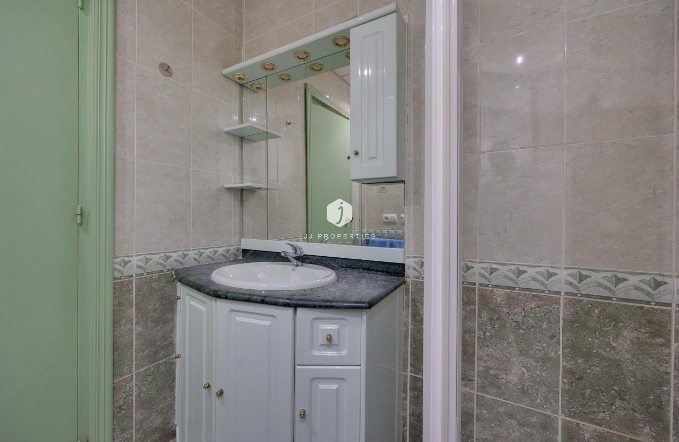 Resale - Bungalow -
Torrevieja - La Mata