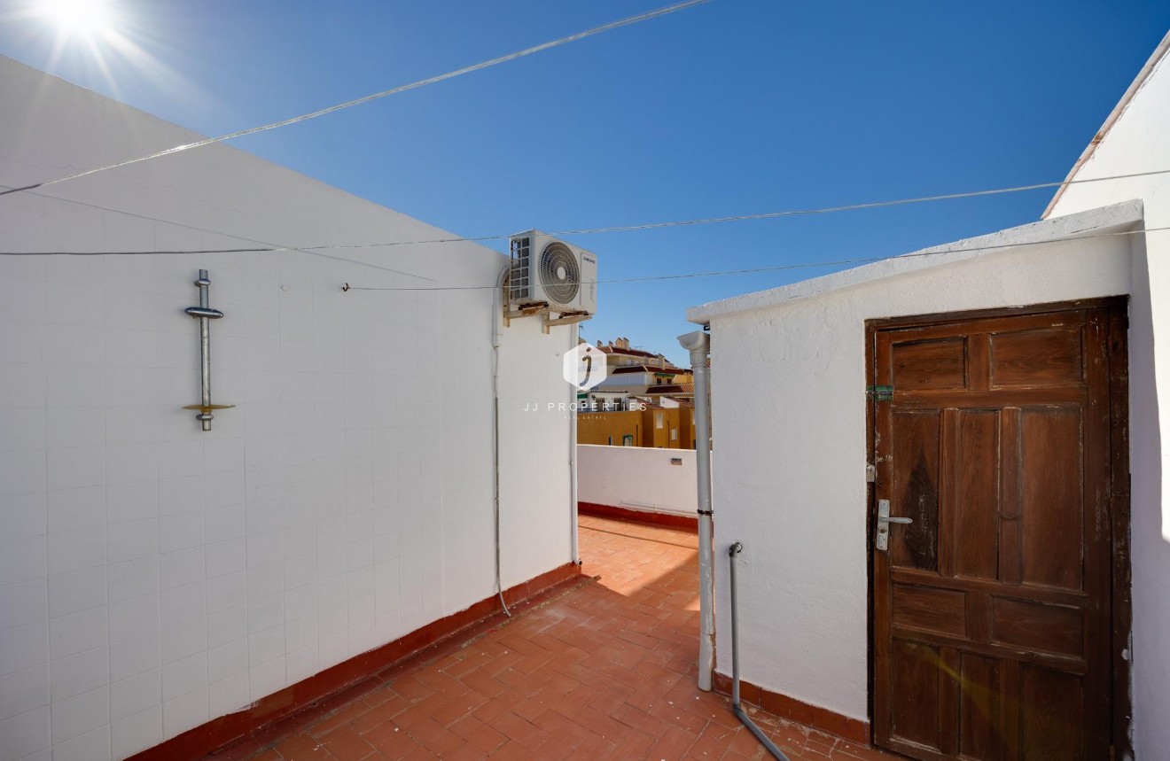 Resale - Bungalow -
Torrevieja - La Mata