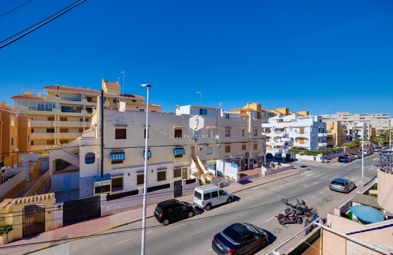 Resale - Bungalow -
Torrevieja - La Mata