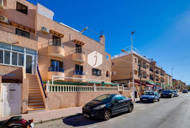Resale - Bungalow -
Torrevieja - La Mata