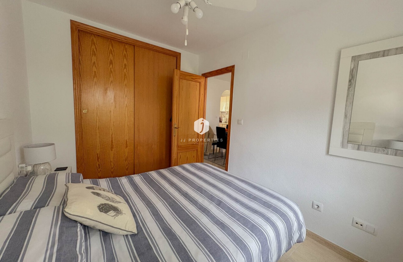 Resale - Apartment / flat -
Los Balcones - Costa Blanca