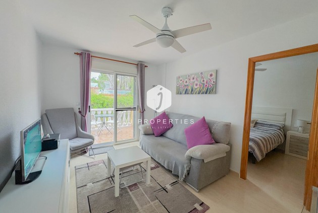 Resale - Apartment / flat -
Los Balcones - Costa Blanca