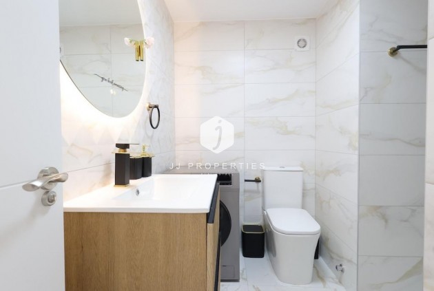 Resale - Apartment / flat -
Torrevieja - Costa Blanca