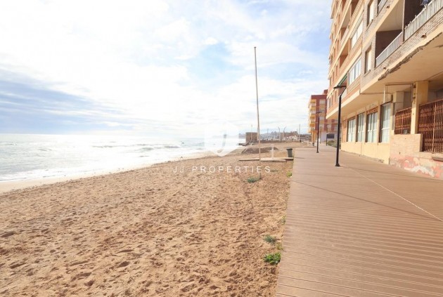 Resale - Apartment / flat -
Torrevieja - Costa Blanca