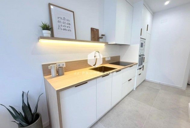 Resale - Villa -
Torrevieja - El chaparral