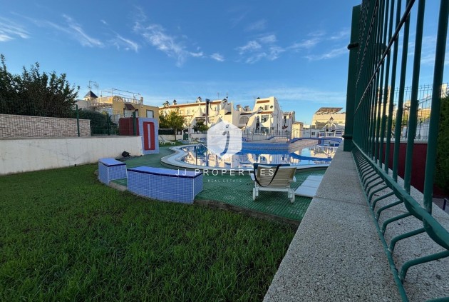 D'occasion - Chalet -
Torrevieja - Carrefour