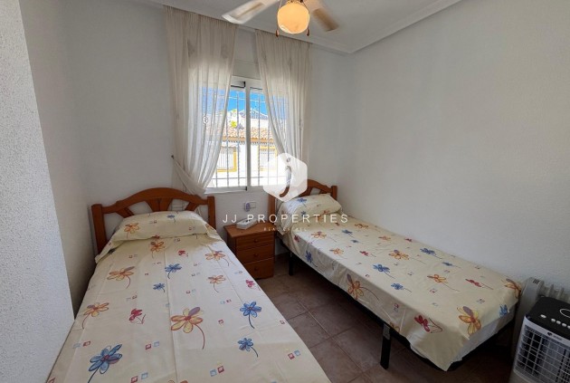 Resale - Bungalow -
Torrevieja