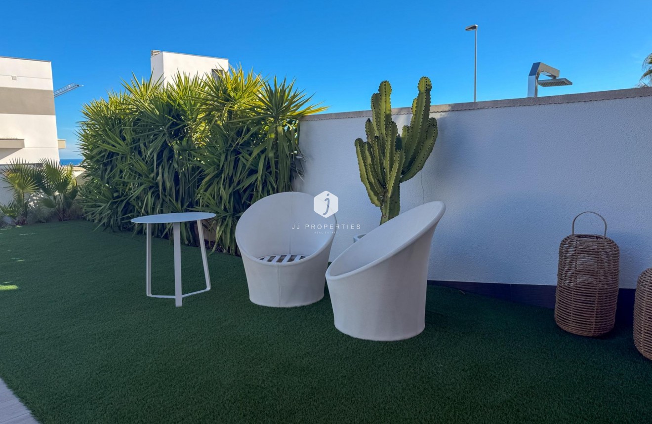 Resale - Villa -
San Miguel de Salinas - Bellavista