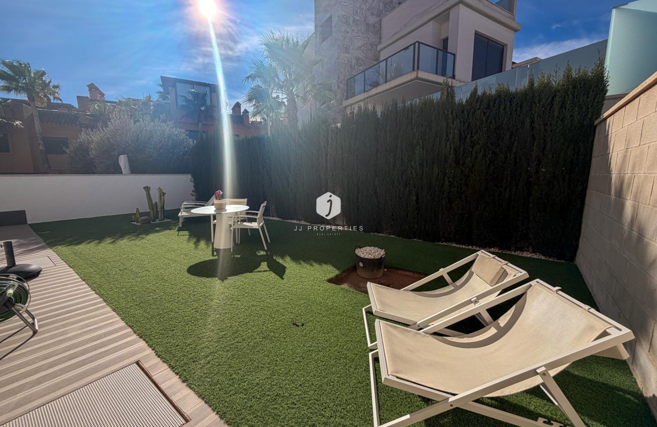 Resale - Villa -
San Miguel de Salinas - Bellavista