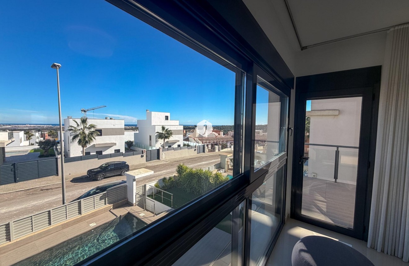 Resale - Villa -
San Miguel de Salinas - Bellavista