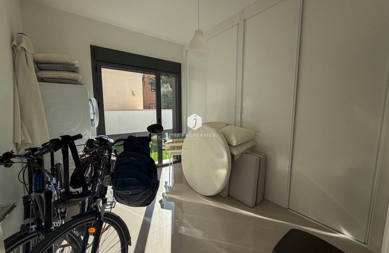 Resale - Villa -
San Miguel de Salinas - Bellavista