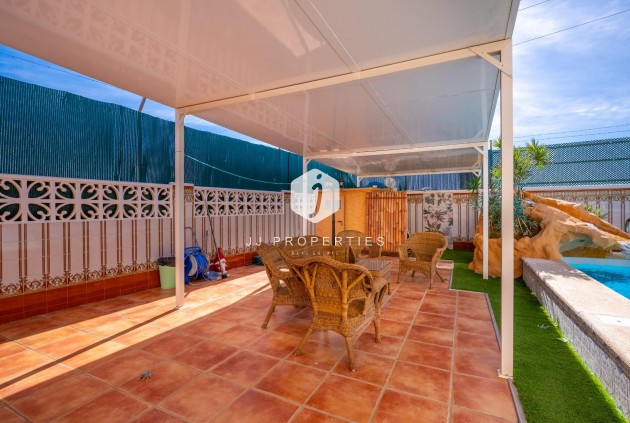 Resale - Villa -
Torrevieja - El chaparral