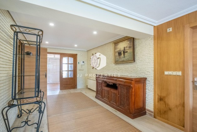 Resale - Villa -
Torrevieja - El chaparral