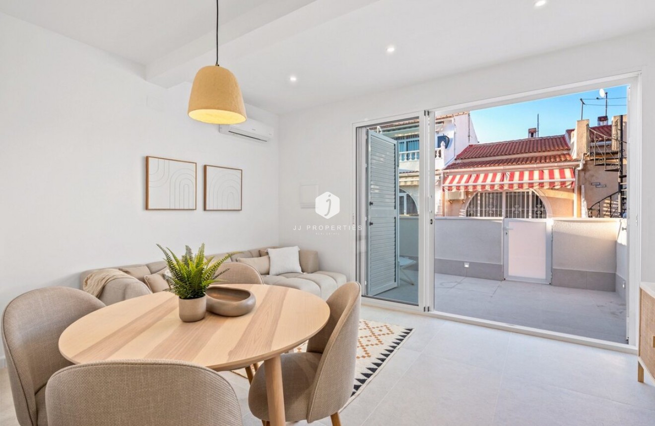 Resale - Bungalow -
Torrevieja - Costa Blanca