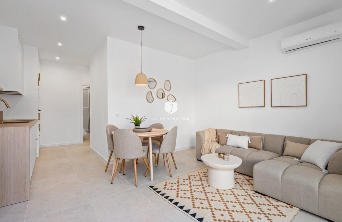 Resale - Bungalow -
Torrevieja - Costa Blanca