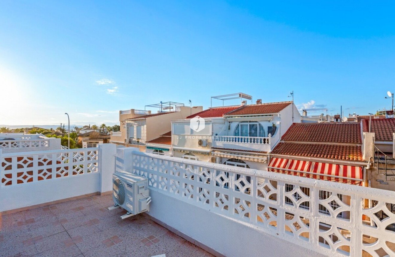 Resale - Bungalow -
Torrevieja - Costa Blanca